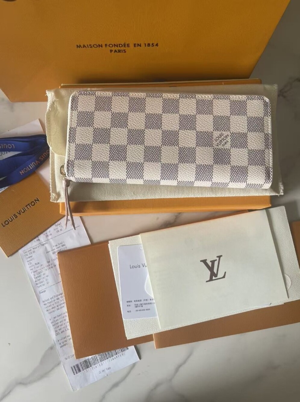 Louis Vuitton Zippy Wallet in Damier Azur